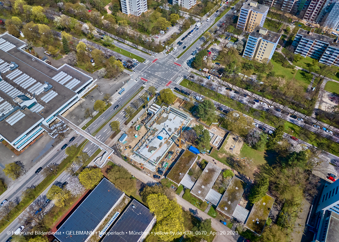 21.04.2023 - Luft- und Ebenenfotos vom Haus für Kinder in der Quiddestraße in Neuperlach
